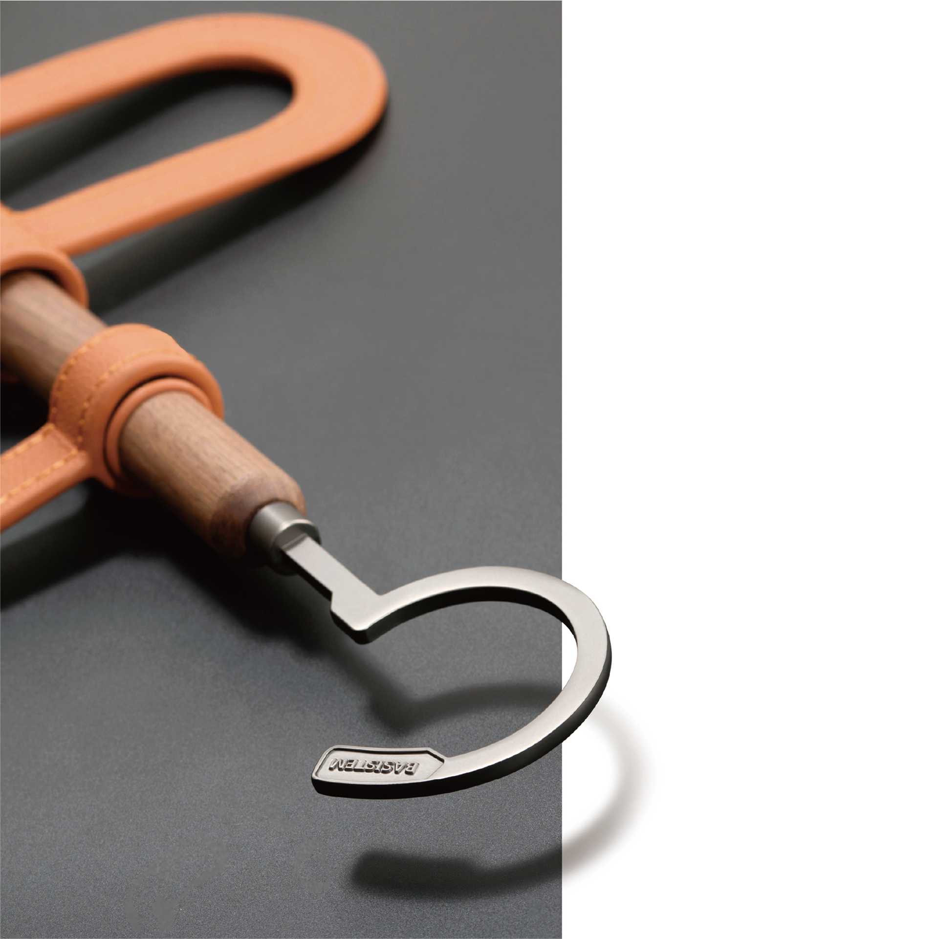 [BASISTEM] HORGEN Saddle Orange Walnut U-Scarf Hanger