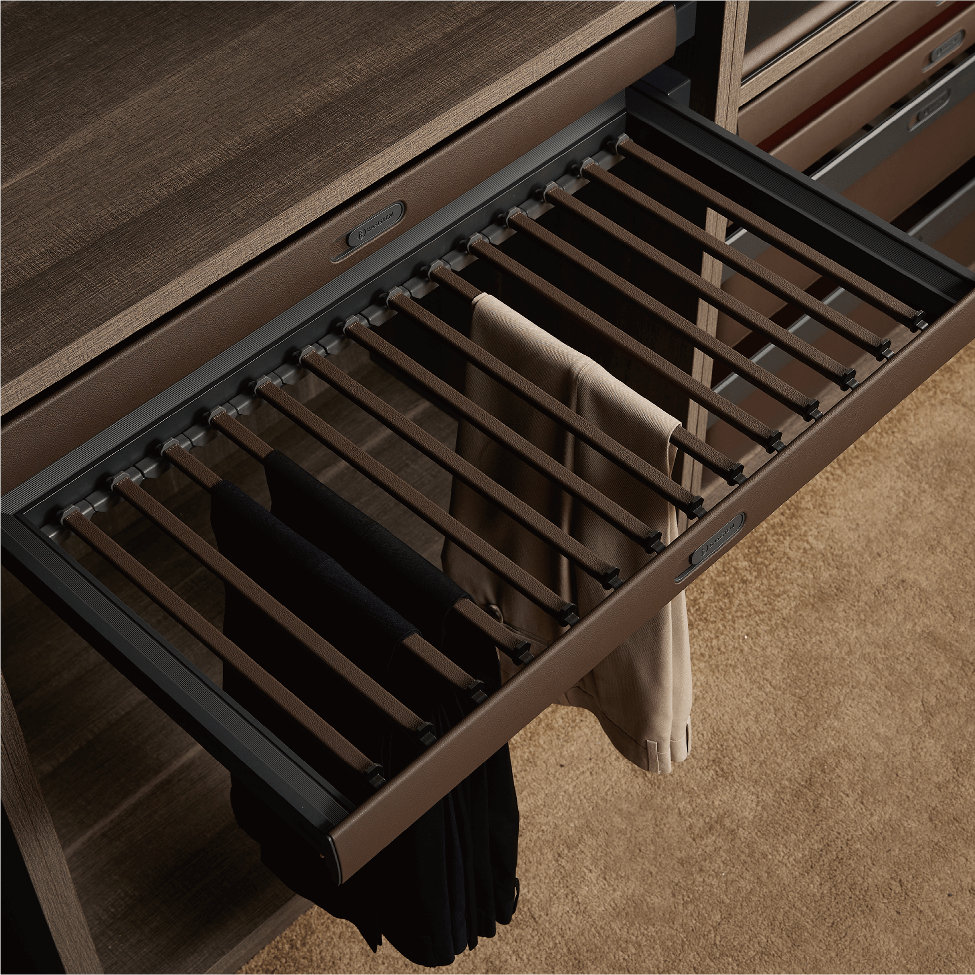[BASISTEM] LUGANO Leather Pull-Out Trousers Rack