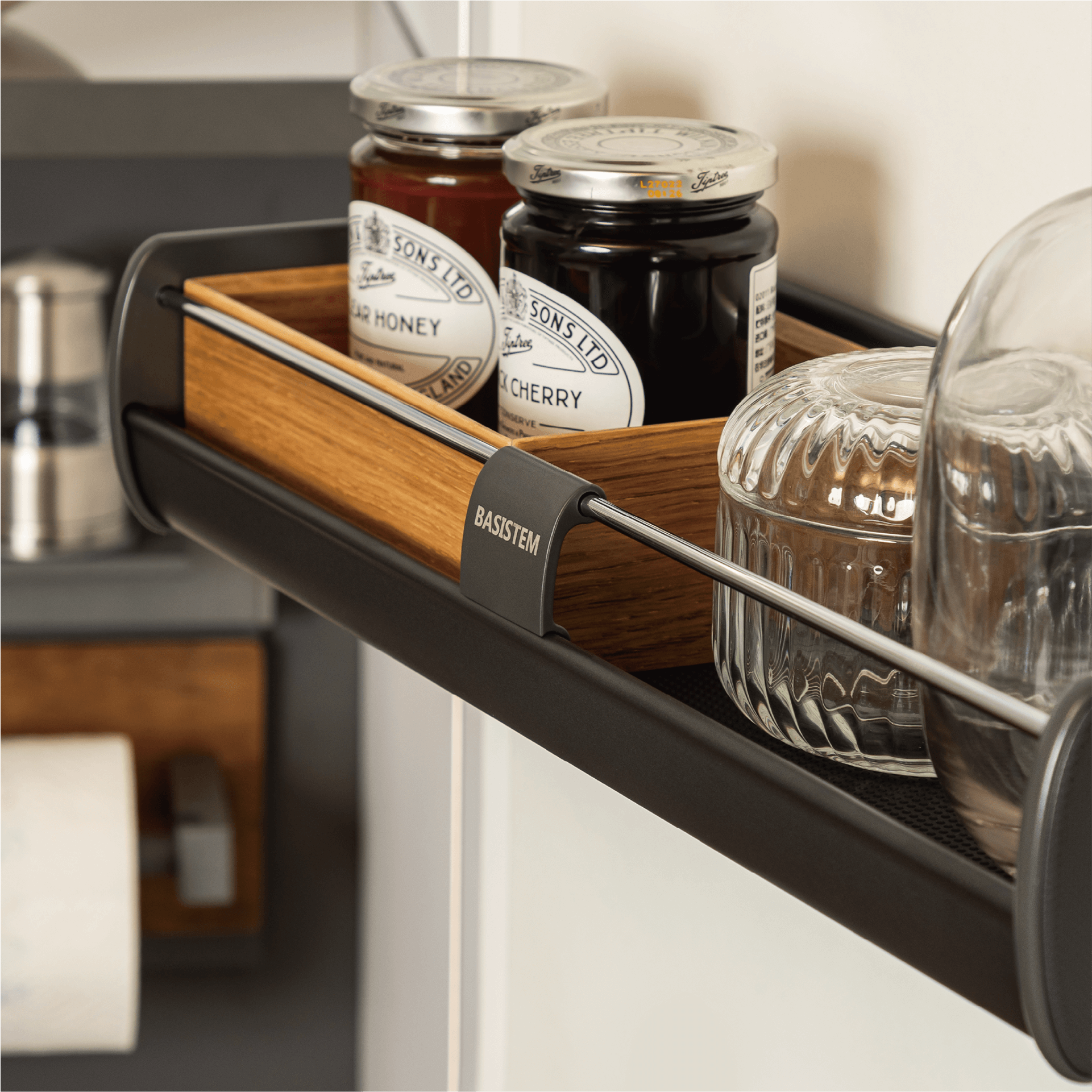 [BASISTEM] MOUTIER Door-Mounted Basket