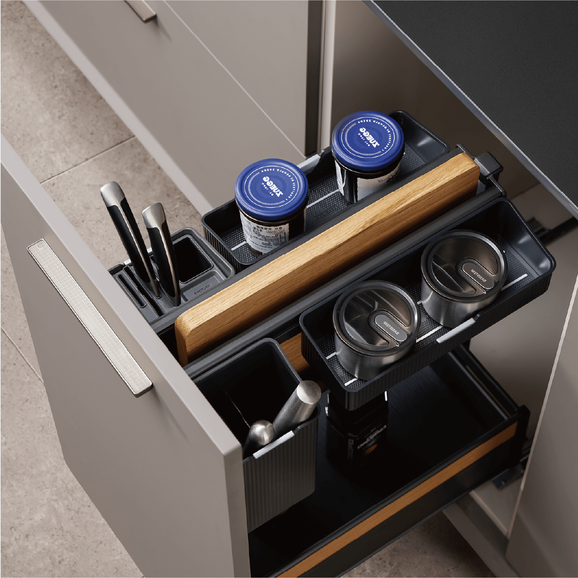 [BASISTEM] SCHIERS 450 Integrated Pull-Out Unit (with Lift-and-Hang System)