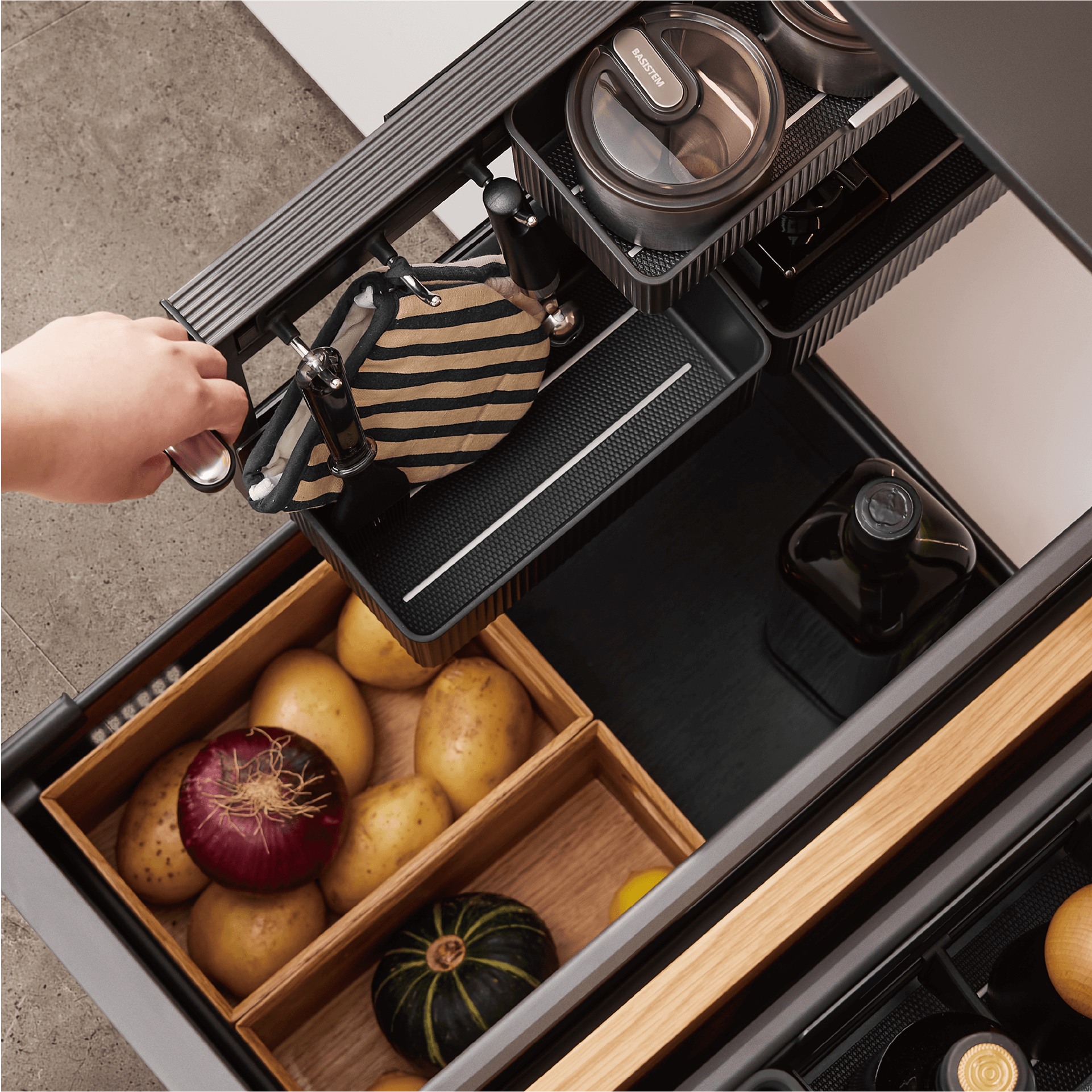[BASISTEM] SCHIERS 550 Integrated Pull-Out Unit (with Secondary Pull-Out Basket)
